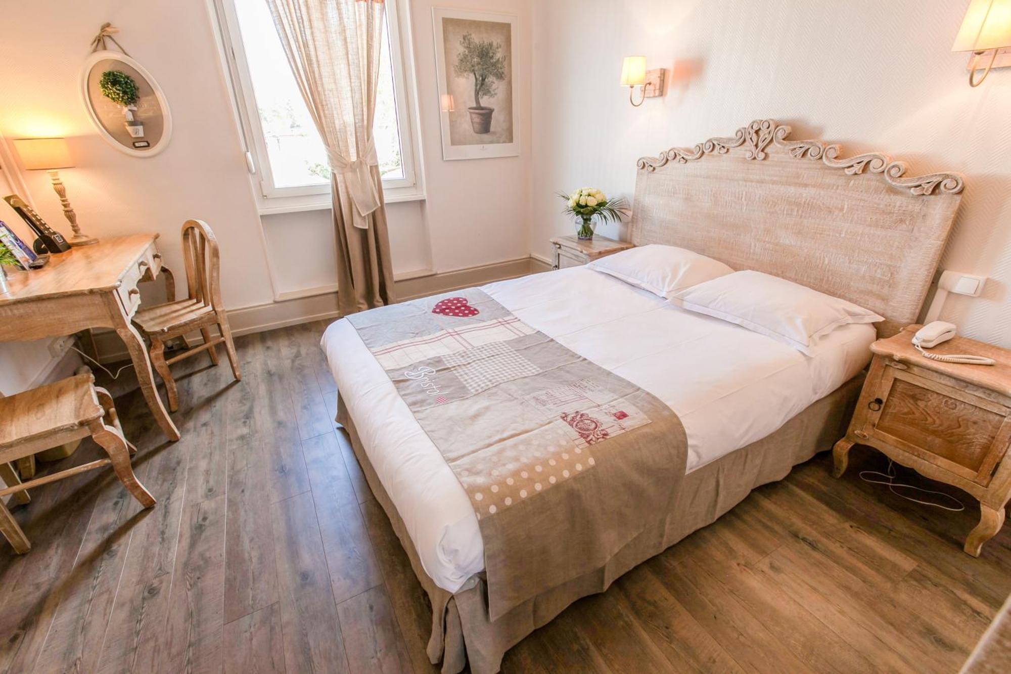 Brit Hotel Bristol Montbeliard Centre Dış mekan fotoğraf