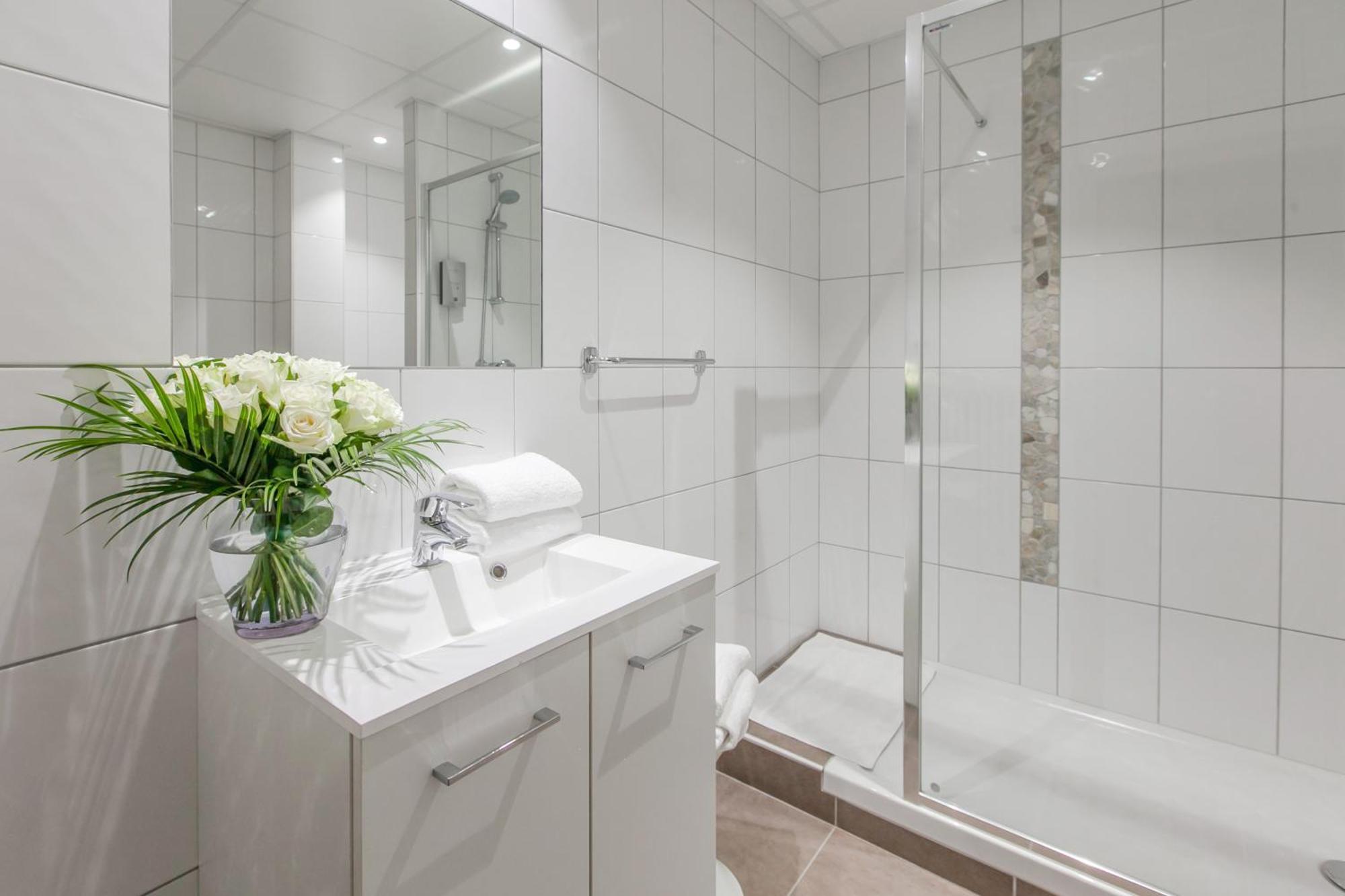 Brit Hotel Bristol Montbeliard Centre Dış mekan fotoğraf