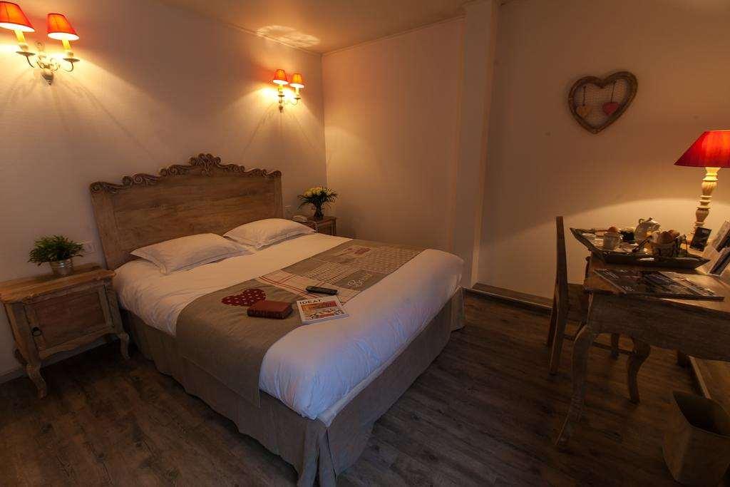 Brit Hotel Bristol Montbeliard Centre Oda fotoğraf