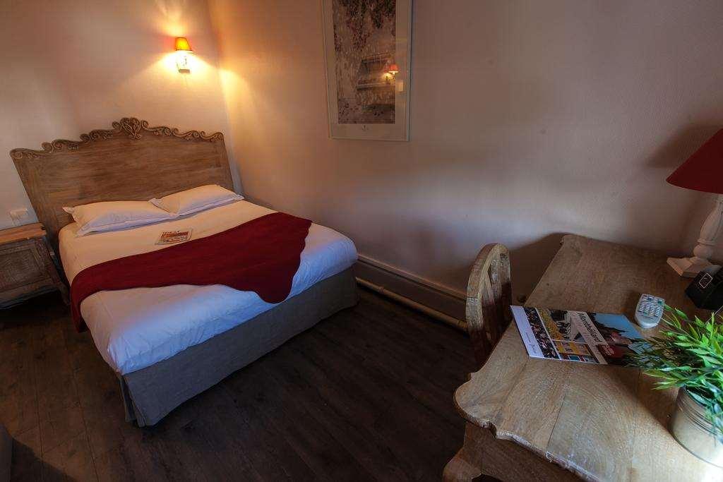 Brit Hotel Bristol Montbeliard Centre Oda fotoğraf