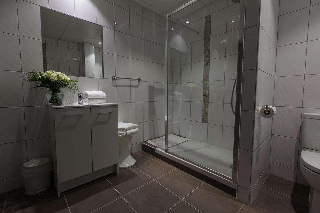 Brit Hotel Bristol Montbeliard Centre Oda fotoğraf