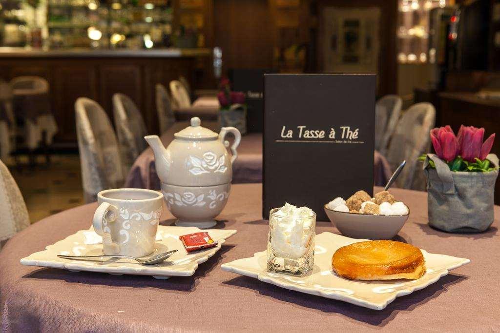 Brit Hotel Bristol Montbeliard Centre Restoran fotoğraf