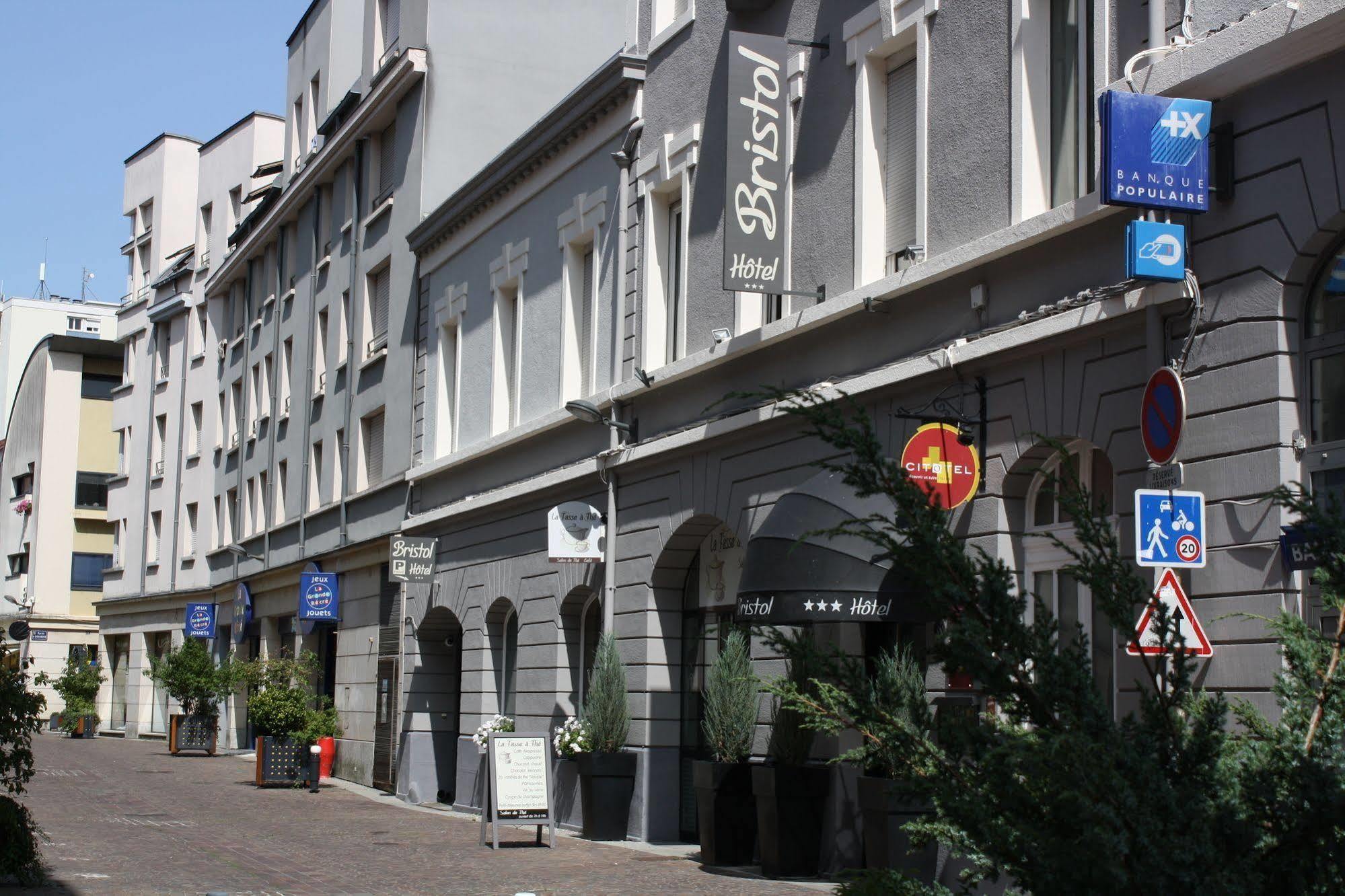 Brit Hotel Bristol Montbeliard Centre Dış mekan fotoğraf