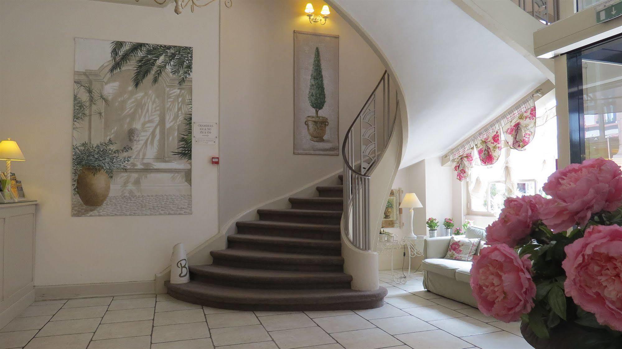 Brit Hotel Bristol Montbeliard Centre Dış mekan fotoğraf